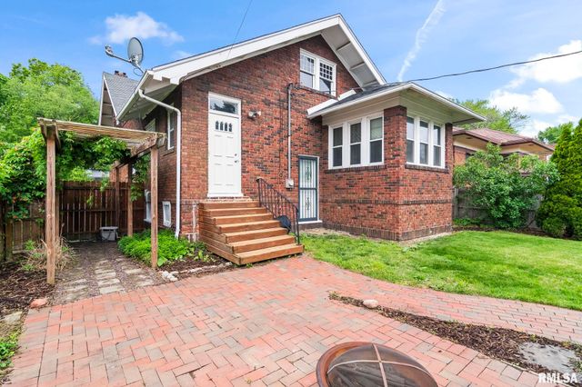 1204 MACARTHUR Boulevard, Springfield, IL 62704