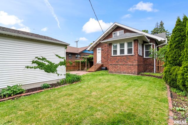 1204 MACARTHUR Boulevard, Springfield, IL 62704