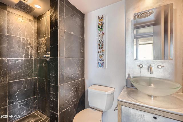 207 W Clarendon Avenue G18, Phoenix, AZ 85013