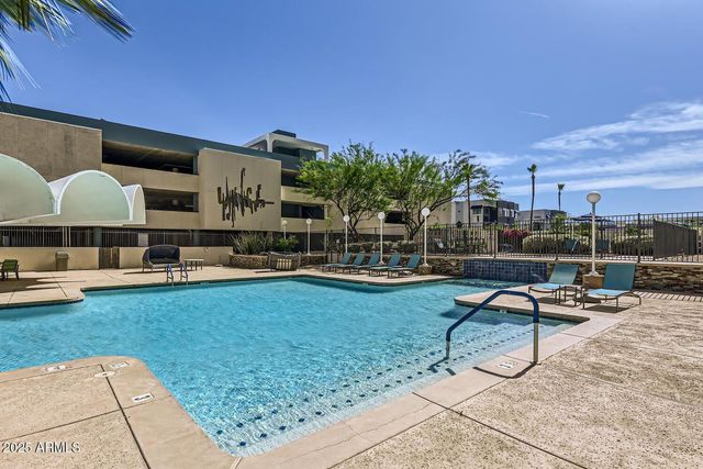 207 W Clarendon Avenue G18, Phoenix, AZ 85013