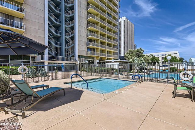 207 W Clarendon Avenue G18, Phoenix, AZ 85013