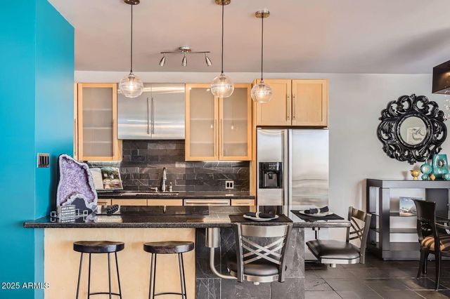 207 W Clarendon Avenue G18, Phoenix, AZ 85013