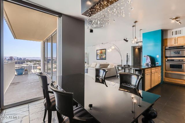 207 W Clarendon Avenue G18, Phoenix, AZ 85013