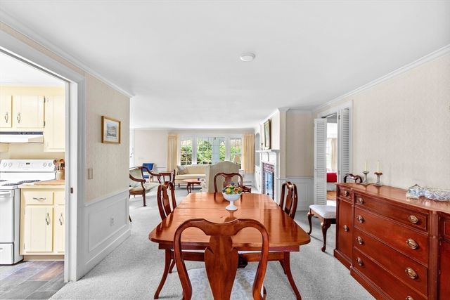 2 Par 3 Dr, Yarmouth, MA 02664