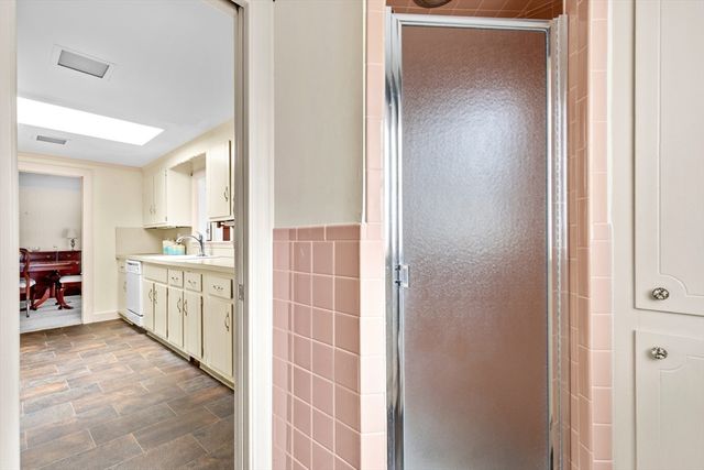 2 Par 3 Dr, Yarmouth, MA 02664