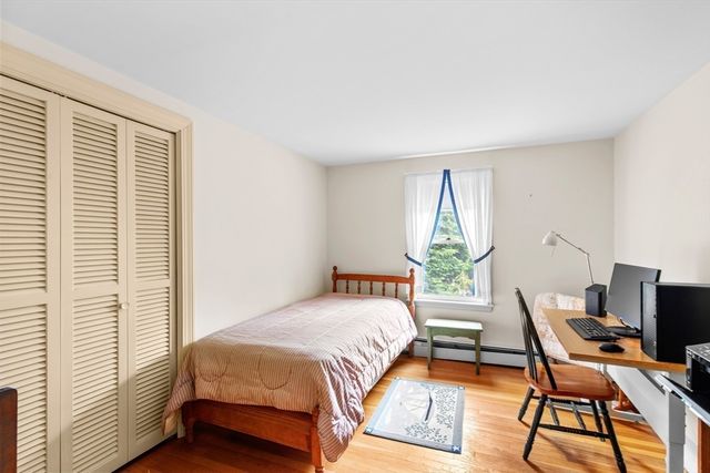 2 Par 3 Dr, Yarmouth, MA 02664