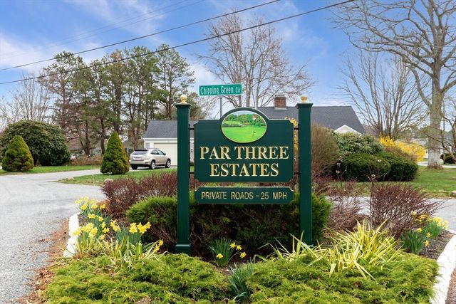 2 Par 3 Dr, Yarmouth, MA 02664