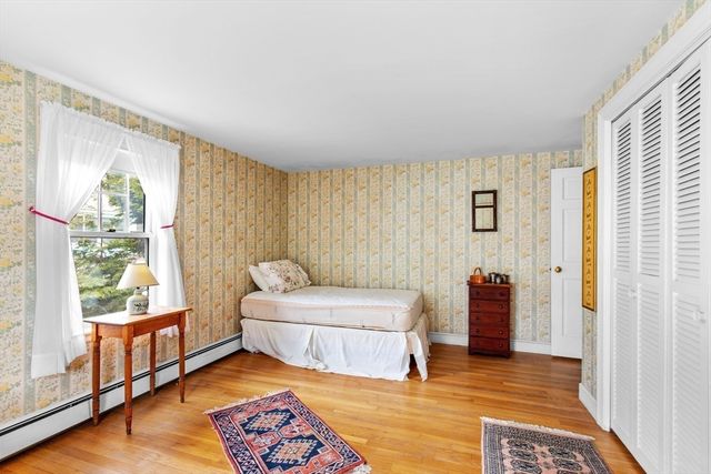 2 Par 3 Dr, Yarmouth, MA 02664