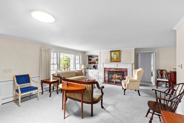 2 Par 3 Dr, Yarmouth, MA 02664