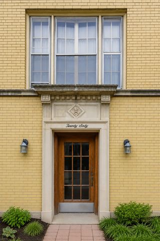 2060 W Farwell Avenue 2, Chicago, IL 60645