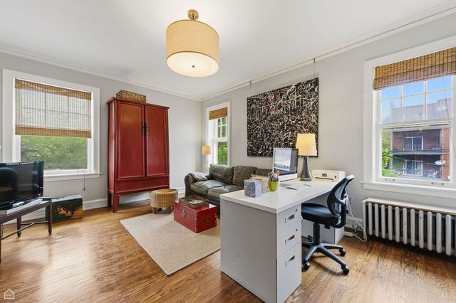 2060 W Farwell Avenue 2, Chicago, IL 60645