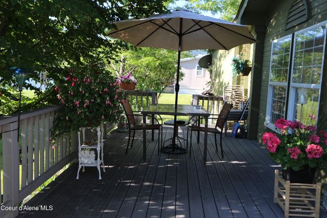 2270 W Pellinore Way, Post Falls, ID 83854
