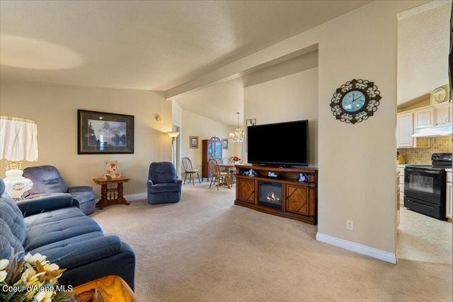 2270 W Pellinore Way, Post Falls, ID 83854