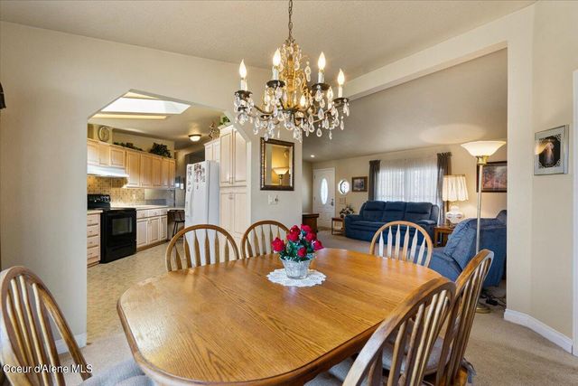 2270 W Pellinore Way, Post Falls, ID 83854