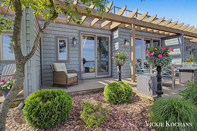 142 Viridian Drive, Muskegon, MI 49440