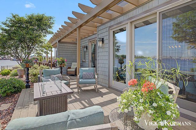 142 Viridian Drive, Muskegon, MI 49440