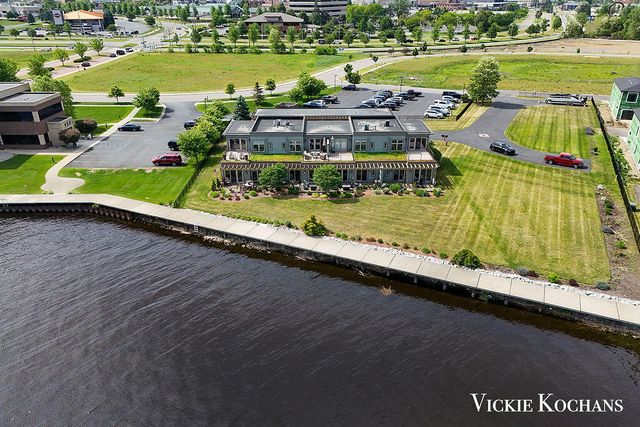 142 Viridian Drive, Muskegon, MI 49440