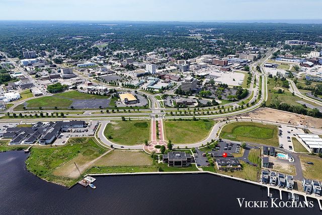 142 Viridian Drive, Muskegon, MI 49440
