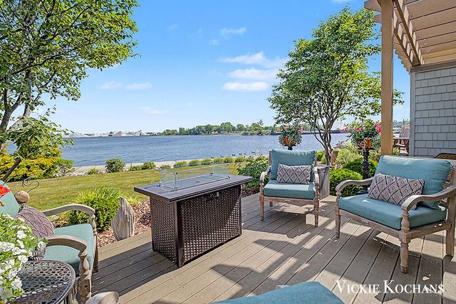 142 Viridian Drive, Muskegon, MI 49440