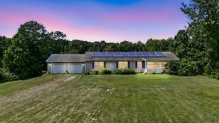 221 Moulton Hill Rd, Monson, MA 01057