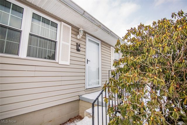 26 Parmetta Circle, Waverly, WV 26184