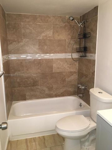 496 NW 165th St Rd D312, Miami, FL 33169