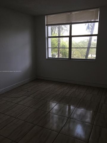 496 NW 165th St Rd D312, Miami, FL 33169