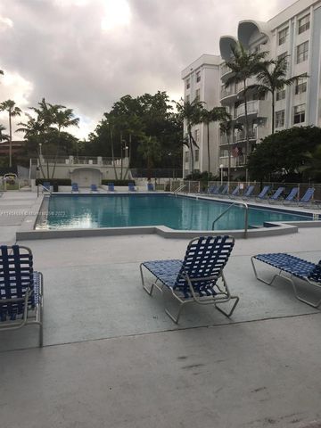 496 NW 165th St Rd D312, Miami, FL 33169