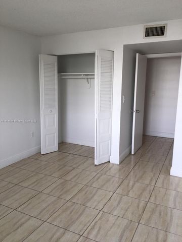 496 NW 165th St Rd D312, Miami, FL 33169