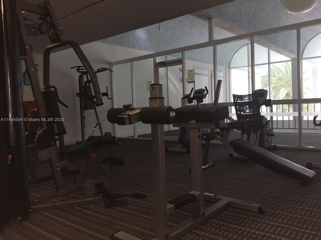 496 NW 165th St Rd D312, Miami, FL 33169