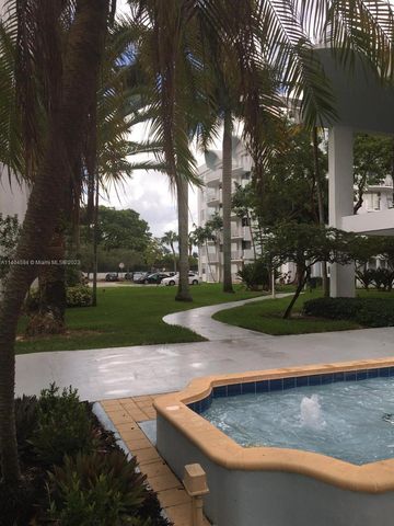 496 NW 165th St Rd D312, Miami, FL 33169