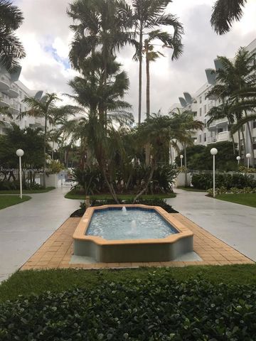 496 NW 165th St Rd D312, Miami, FL 33169