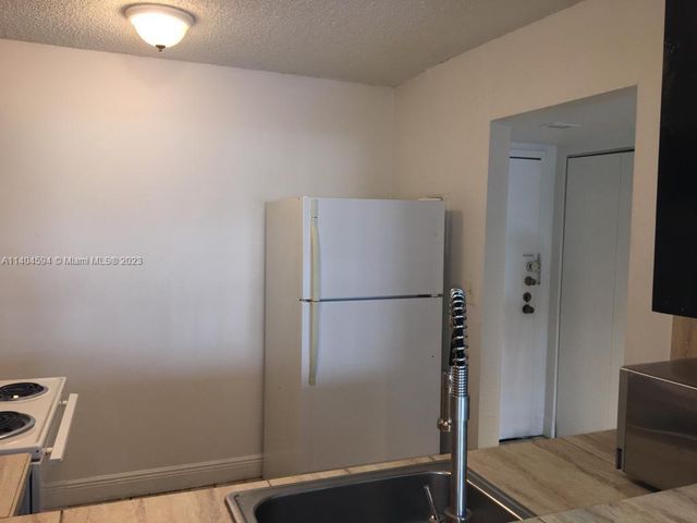 496 NW 165th St Rd D312, Miami, FL 33169