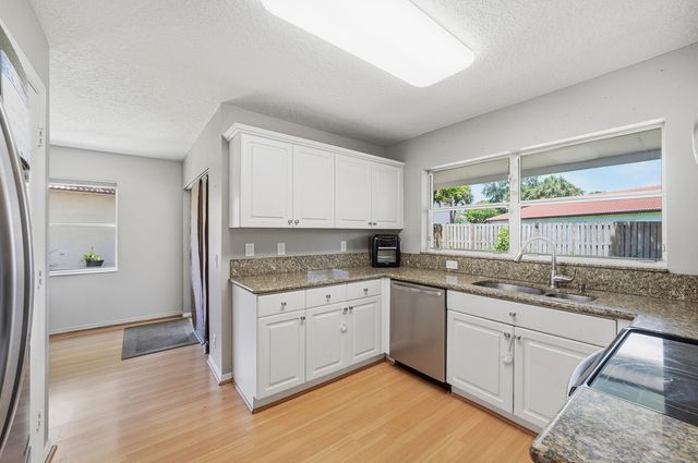 6261 NW 38TH Drive, Coral Springs, FL 33067