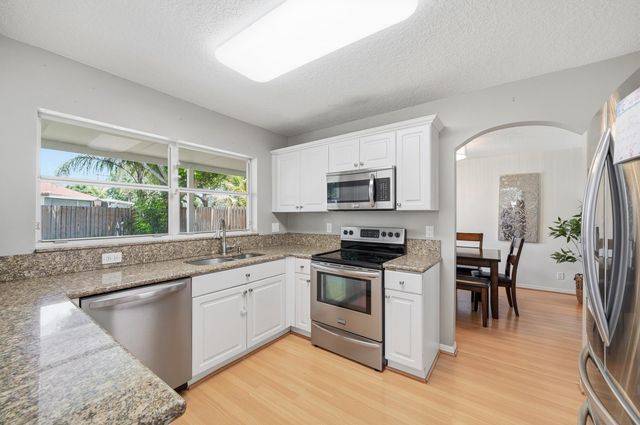 6261 NW 38TH Drive, Coral Springs, FL 33067