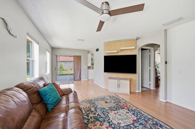6261 NW 38TH Drive, Coral Springs, FL 33067