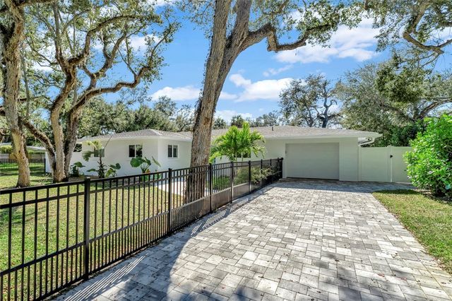 406 Indian Lilac Road, Vero Beach, FL 32963