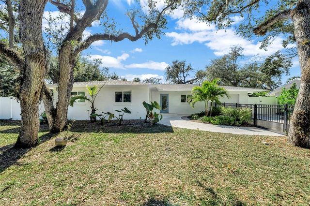 406 Indian Lilac Road, Vero Beach, FL 32963