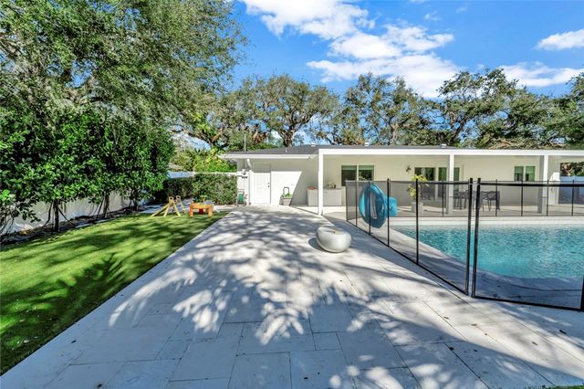 406 Indian Lilac Road, Vero Beach, FL 32963