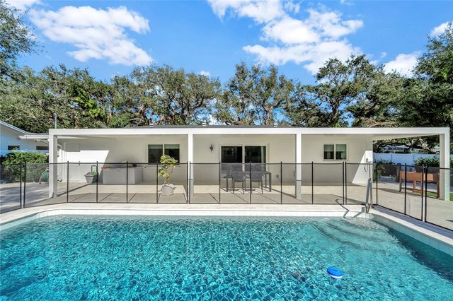 406 Indian Lilac Road, Vero Beach, FL 32963