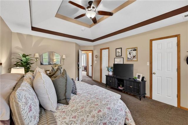 410 E Neil Chiles Road, Buckner, MO 64016