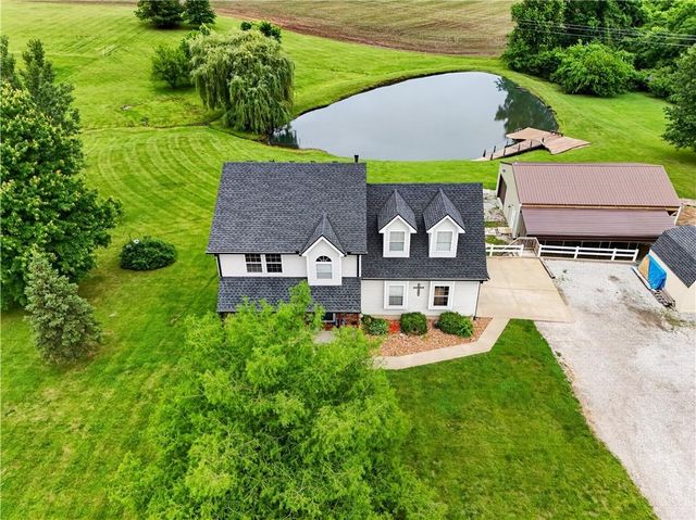 410 E Neil Chiles Road, Buckner, MO 64016