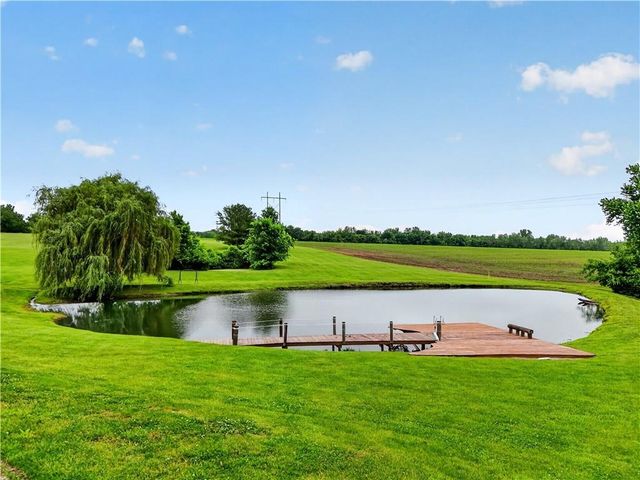 410 E Neil Chiles Road, Buckner, MO 64016