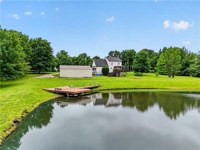 410 E Neil Chiles Road, Buckner, MO 64016