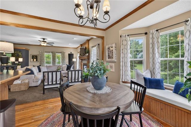 410 E Neil Chiles Road, Buckner, MO 64016
