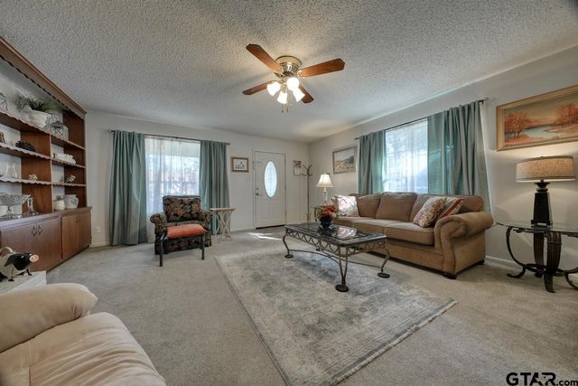 1210 Chateau Lane, Hideaway, TX 75771