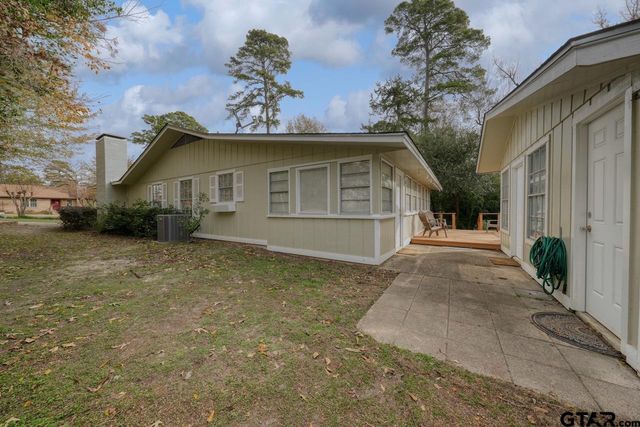 1210 Chateau Lane, Hideaway, TX 75771