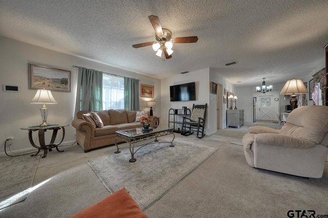 1210 Chateau Lane, Hideaway, TX 75771