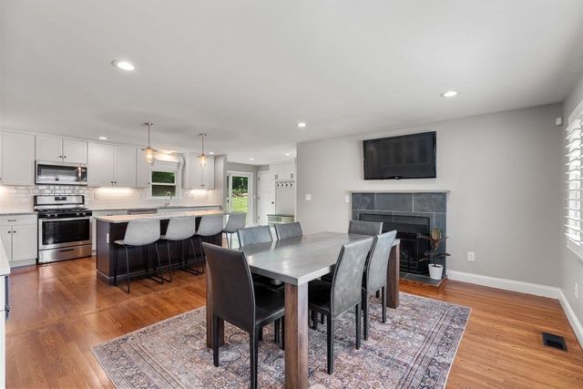 72 Bornwood Drive, Norwood, MA 02062