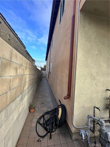 1743 W 37th Street, Los Angeles, CA 90018